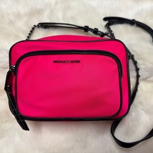 NWT Michael Kors Leila Nylon Pink Camera bag